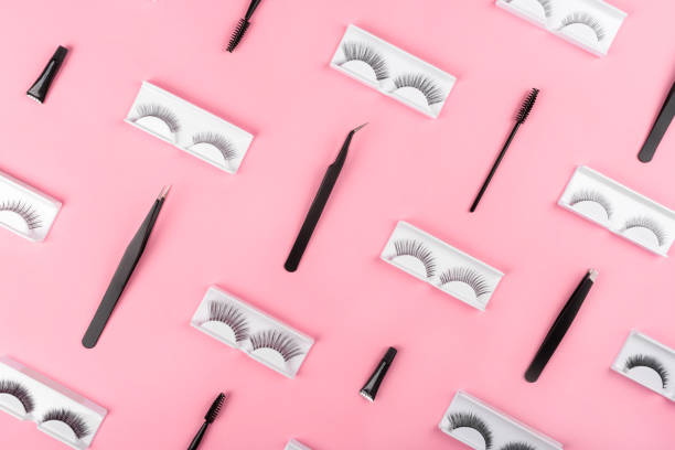 Comment poser et enlever des cils magnétiques en toute sécurité